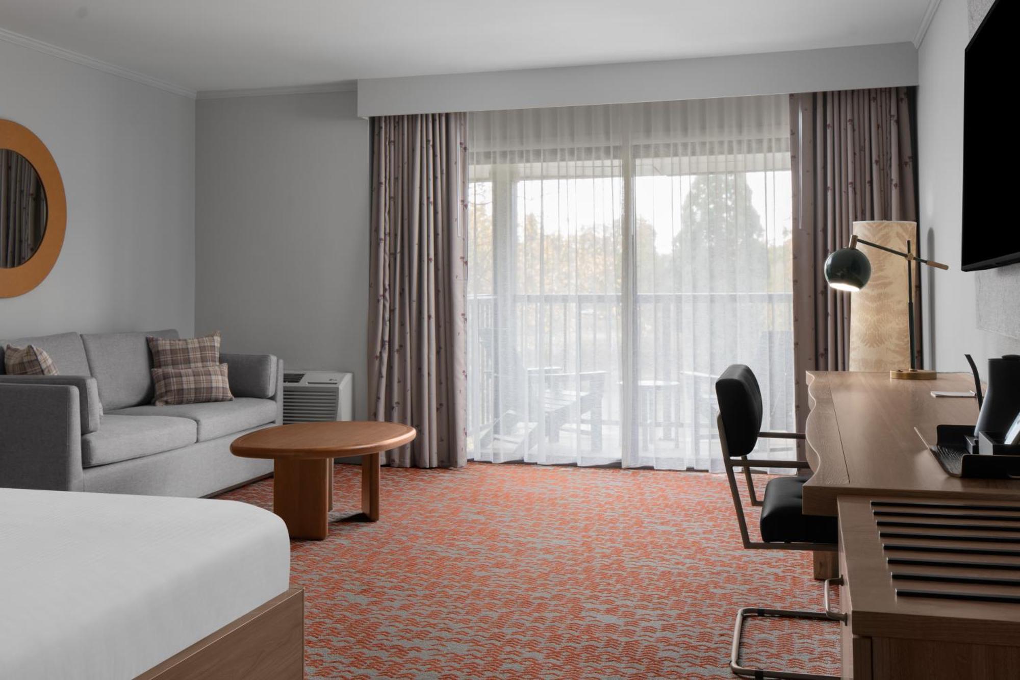 Deluxe King Room,1643163465:JPEG